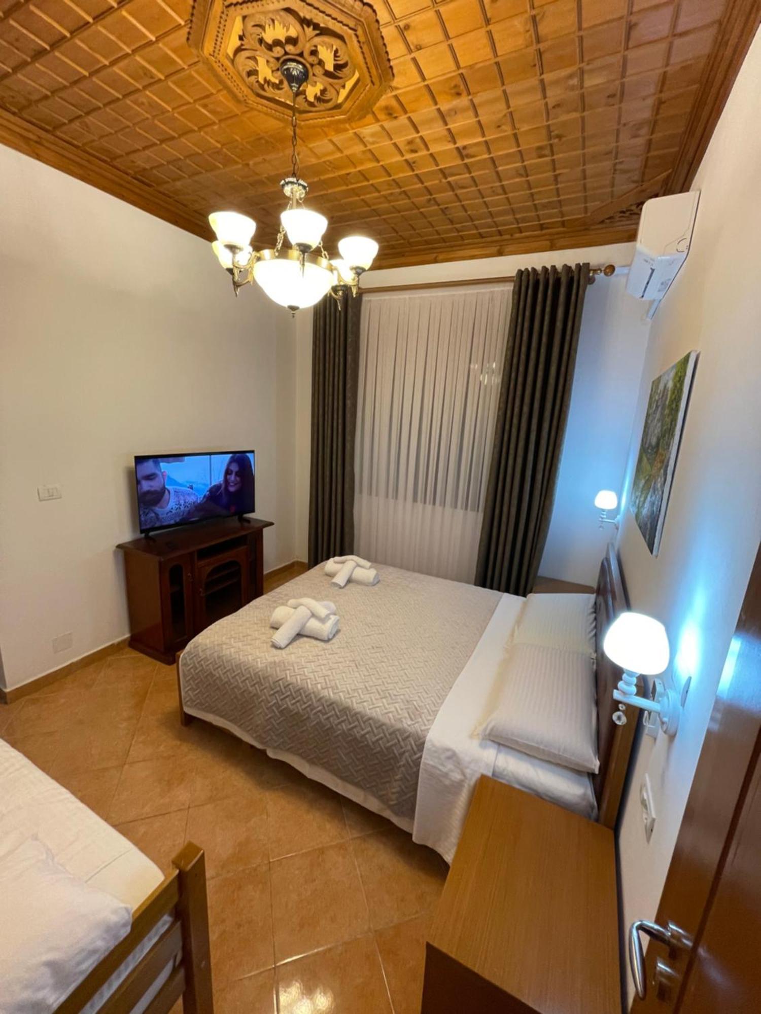 Vila At Μπεράτ Εξωτερικό φωτογραφία