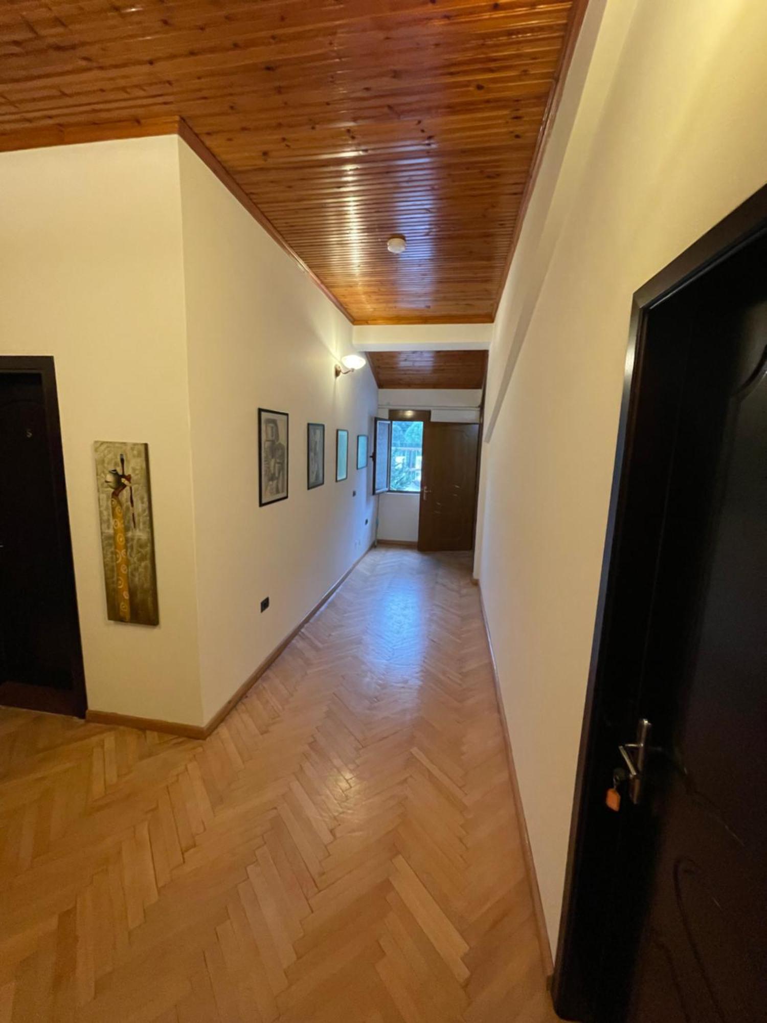 Vila At Μπεράτ Εξωτερικό φωτογραφία
